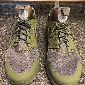 Nike Air Huarache Run Ultra- sz 12